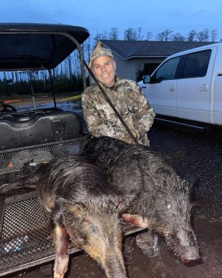 Julius from NY got on two great pigs last night! ———————————...