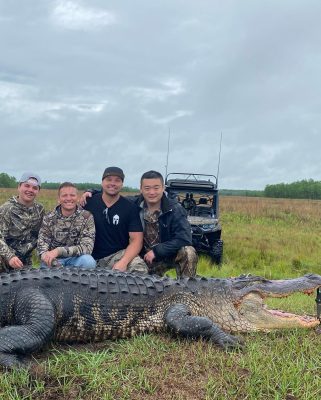 Epic day of gator hunting and hog hunting with these busines...
