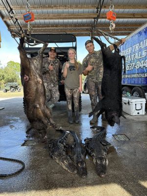 ABSOLUTE. GATOR. CHAOS. 

FRIDAY WAS ONE FOR THE BOOKS!

Our hunters came to WO...